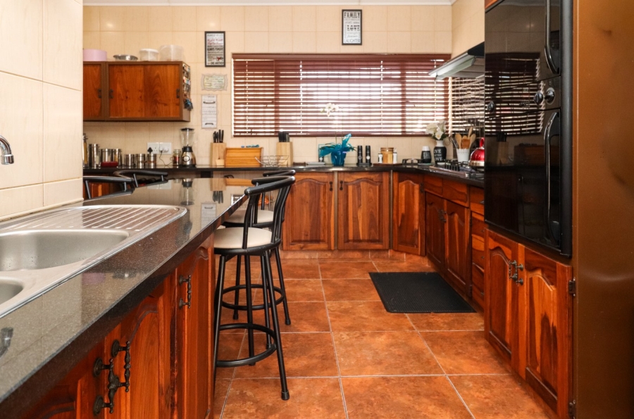 3 Bedroom Property for Sale in Flamwood North West